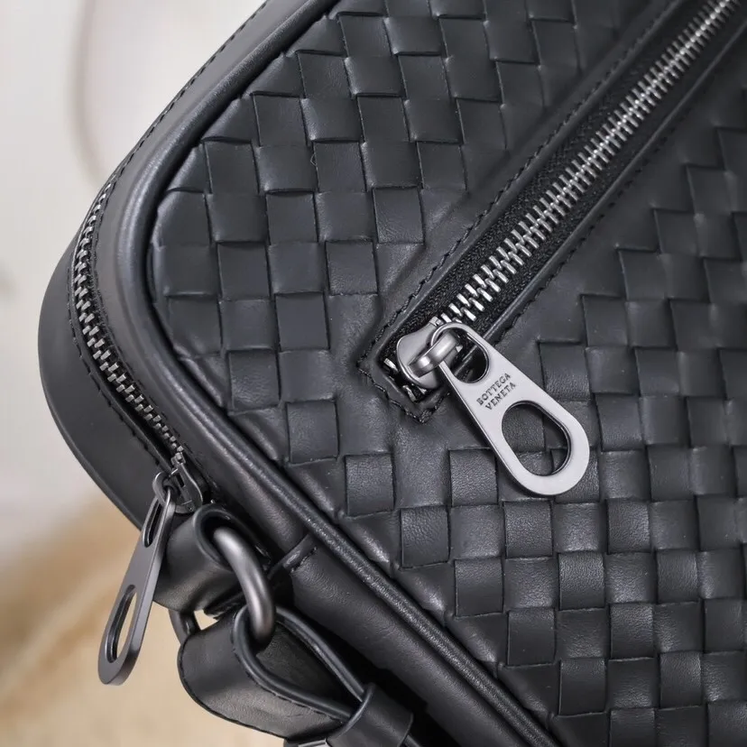 All categories 💚 Top version men’s bags 💚 BV 2024 new BV crossbody bag